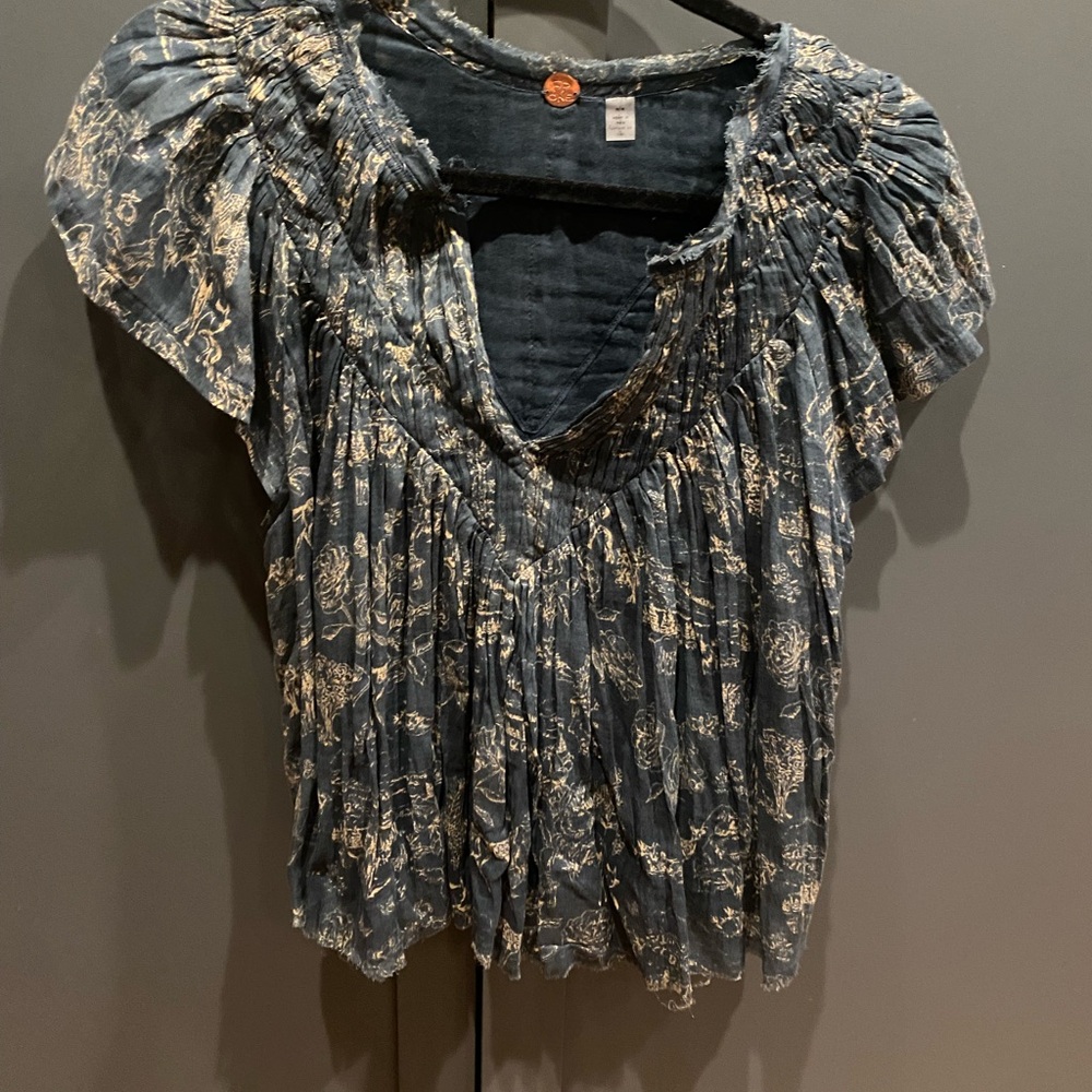 Anthropologie Gray and Tan Ruched Ruffled Blouse
